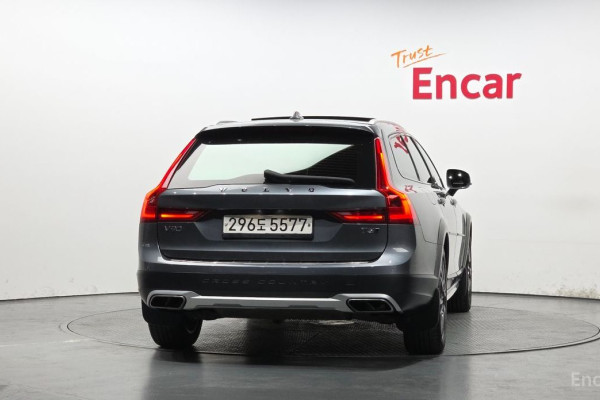 2020 Volvo V90 Cross Country с пробегом 90 449 км