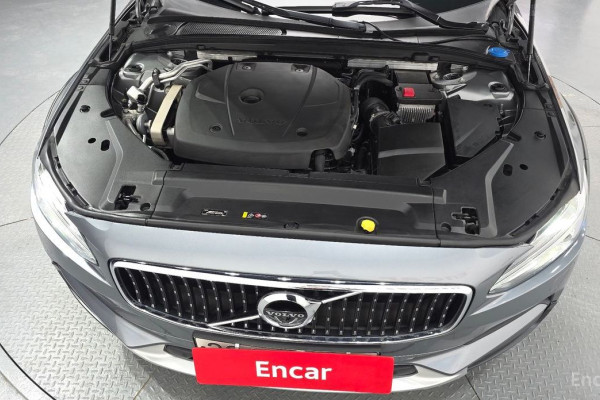 2020 Volvo V90 Cross Country с пробегом 90 449 км