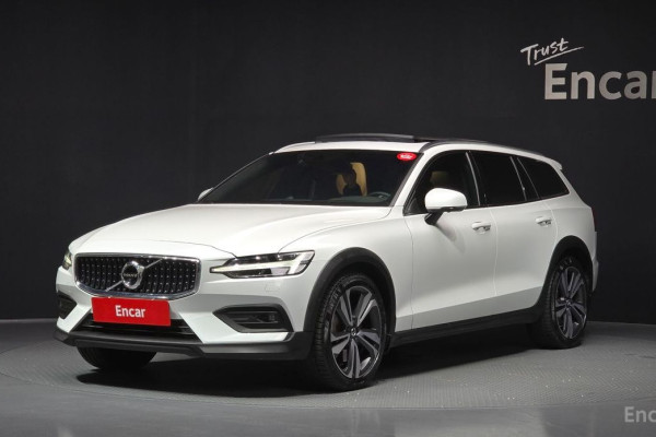 2019 Volvo V60 Cross Country с пробегом 95 892 км