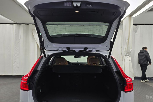 2019 Volvo V60 Cross Country с пробегом 95 892 км