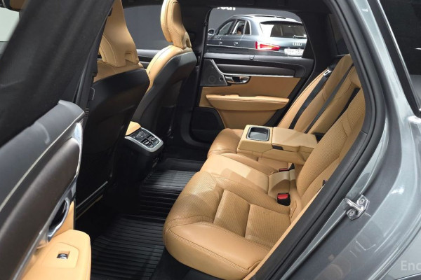 2020 Volvo V90 Cross Country с пробегом 90 449 км