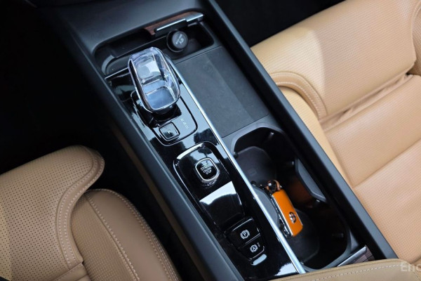 2022 Volvo V60 Cross Country с пробегом 24 621 км