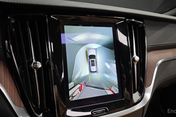 2022 Volvo V60 Cross Country с пробегом 24 621 км