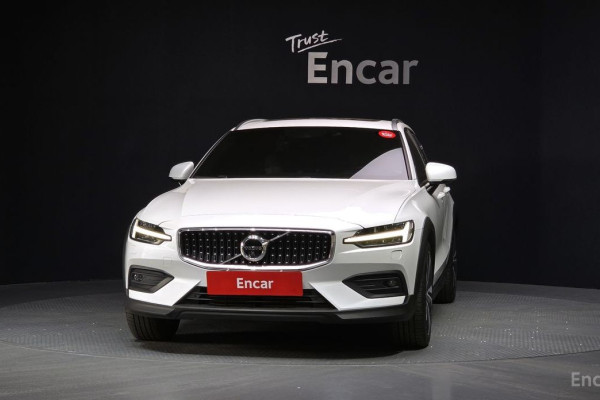 2020 Volvo V60 Cross Country с пробегом 76 176 км