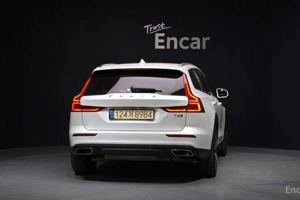 2020 Volvo V60 Cross Country с пробегом 76 176 км