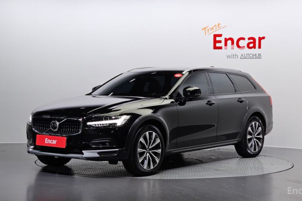 2023 Volvo V90 Cross Country с пробегом 35 171 км
