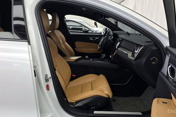 2020 Volvo V60 Cross Country с пробегом 76 176 км