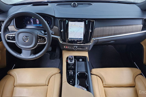 2023 Volvo V90 Cross Country с пробегом 35 171 км