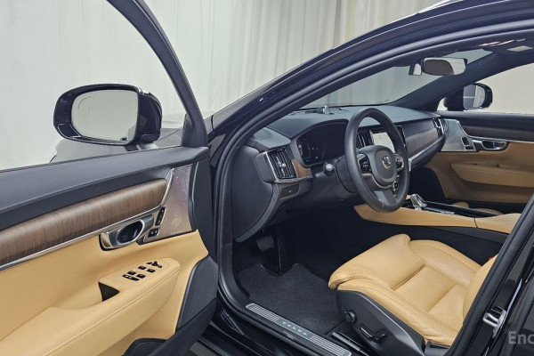 2023 Volvo V90 Cross Country с пробегом 35 171 км