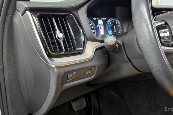 2020 Volvo V60 Cross Country с пробегом 76 176 км