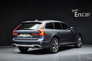 Volvo V90 Cross Country