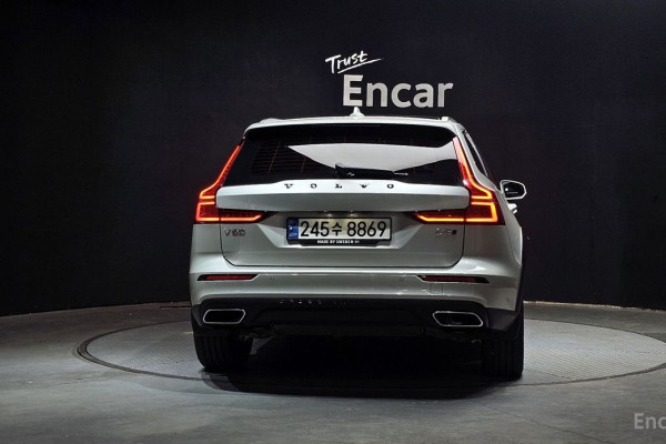2021 Volvo V60 Cross Country с пробегом 44 282 км