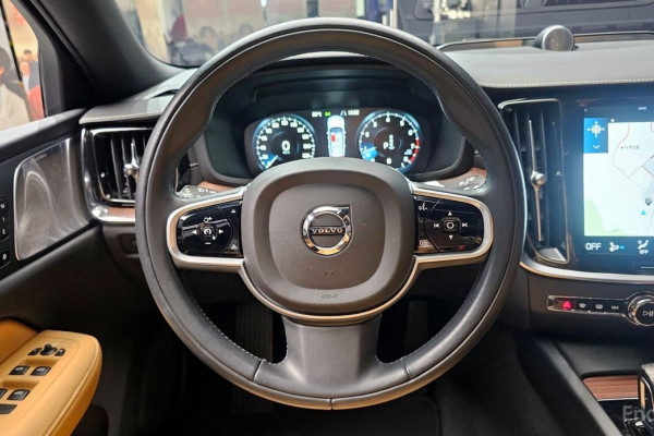 2021 Volvo V60 Cross Country с пробегом 44 282 км