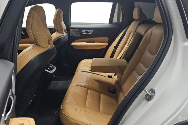 2024 Volvo V60 Cross Country с пробегом 17 498 км