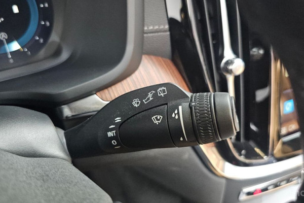 2024 Volvo V60 Cross Country с пробегом 17 498 км