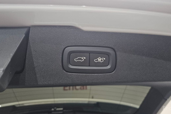 2024 Volvo V60 Cross Country с пробегом 17 498 км