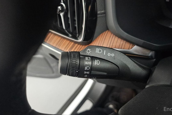 2024 Volvo V60 Cross Country с пробегом 17 498 км