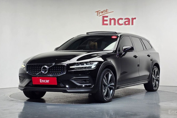 2020 Volvo V60 Cross Country с пробегом 75 467 км