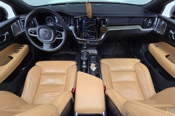 2020 Volvo V60 Cross Country с пробегом 75 467 км