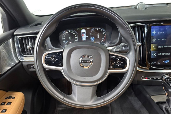 2020 Volvo V60 Cross Country с пробегом 75 467 км