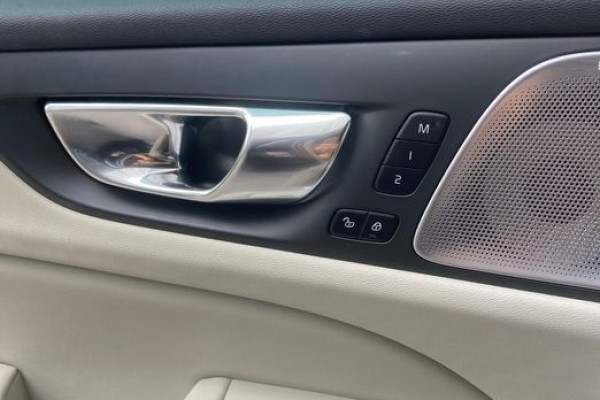 2021 Volvo V60 Cross Country с пробегом 54 402 км