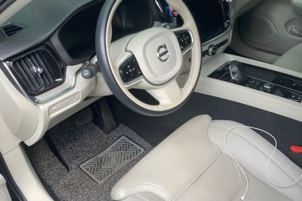 2021 Volvo V60 Cross Country с пробегом 54 402 км