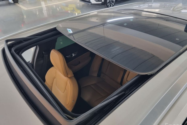 2025 Volvo V60 Cross Country с пробегом 2 697 км