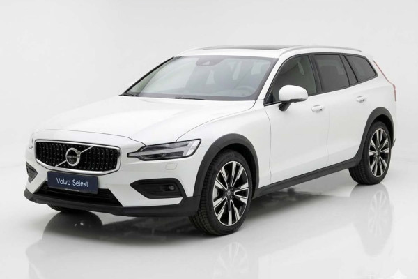 2025 Volvo V60 Cross Country с пробегом 2 697 км