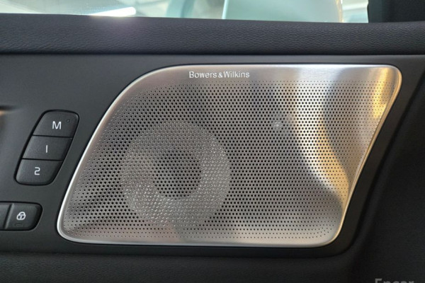 2025 Volvo V60 Cross Country с пробегом 1 678 км