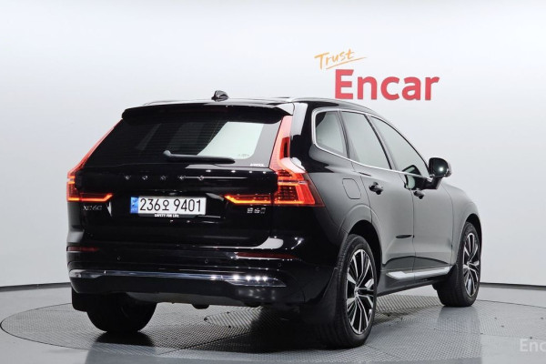 2023 Volvo XC60 с пробегом 49 799 км