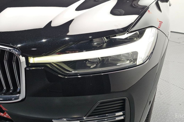 2023 Volvo XC60 с пробегом 49 799 км