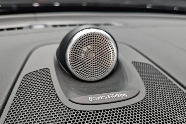 2023 Volvo XC60 с пробегом 49 799 км