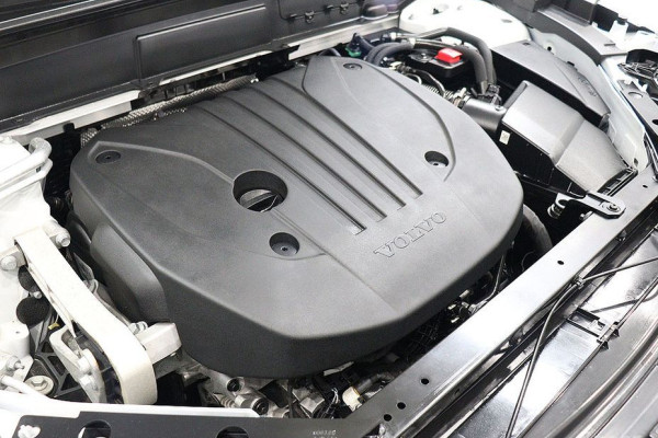 2024 Volvo XC60 с пробегом 31 850 км