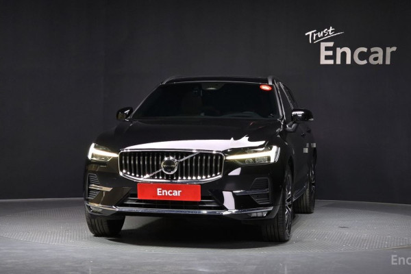 2022 Volvo XC60 с пробегом 57 281 км