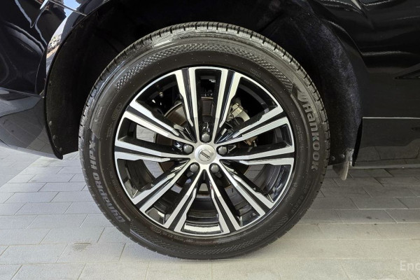 2022 Volvo XC60 с пробегом 57 281 км