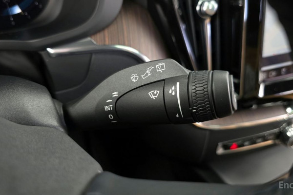 2022 Volvo XC60 с пробегом 57 281 км