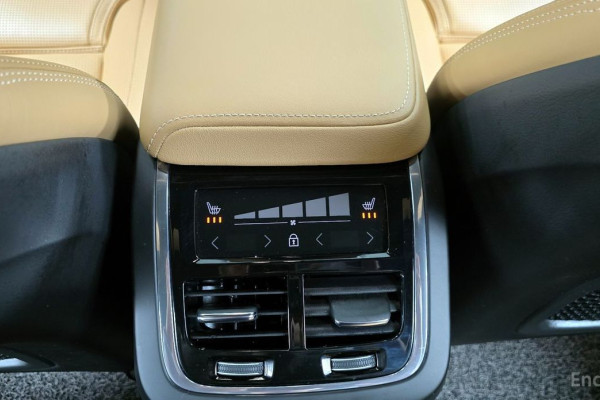 2022 Volvo XC60 с пробегом 57 281 км