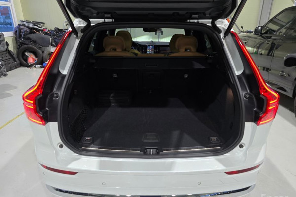 2025 Volvo XC60 с пробегом 12 160 км