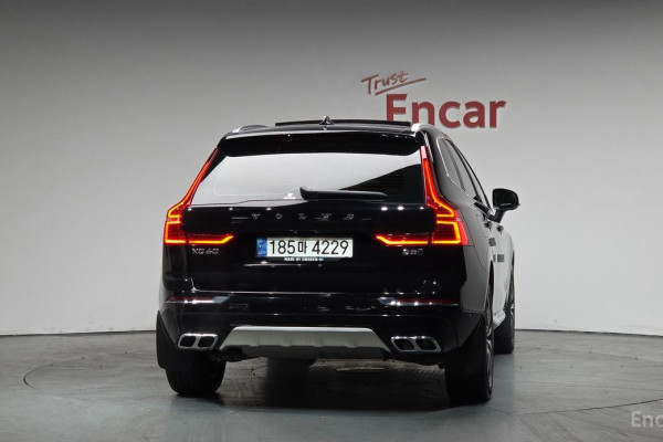 2021 Volvo XC60 с пробегом 39 908 км