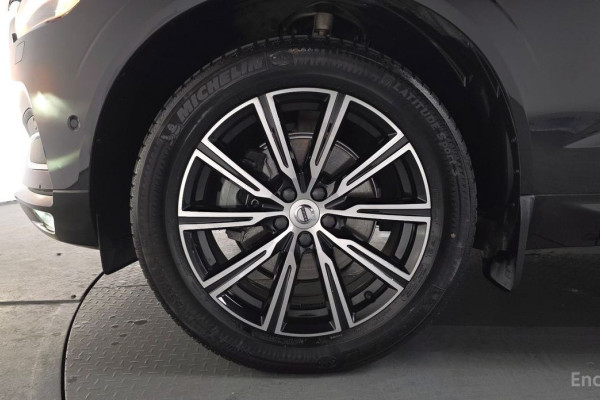 2021 Volvo XC60 с пробегом 39 908 км