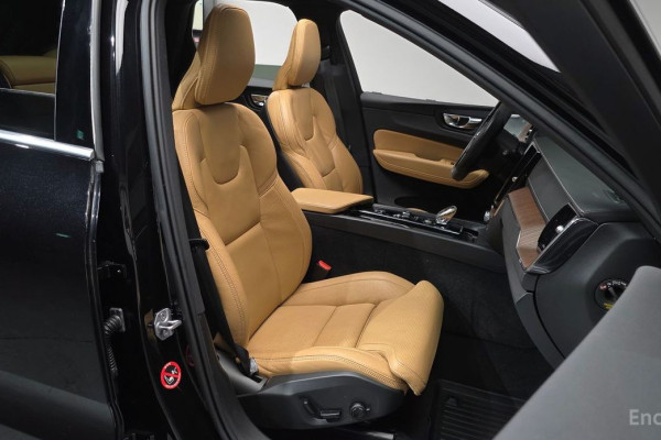 2021 Volvo XC60 с пробегом 39 908 км