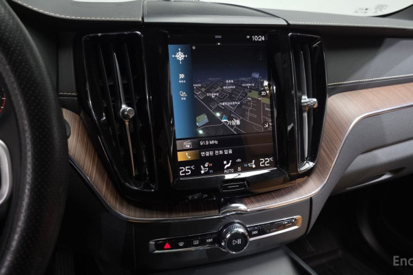 2021 Volvo XC60 с пробегом 39 908 км