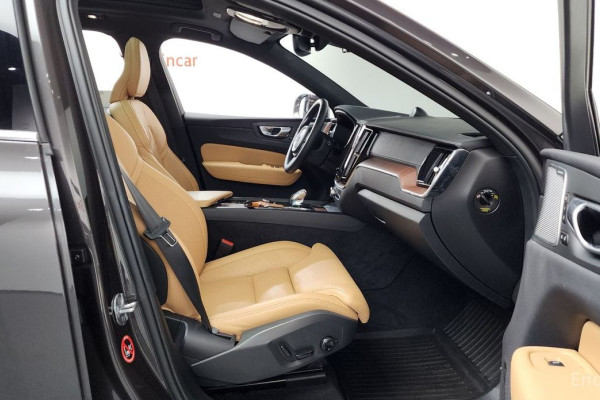 2024 Volvo XC60 с пробегом 84 339 км