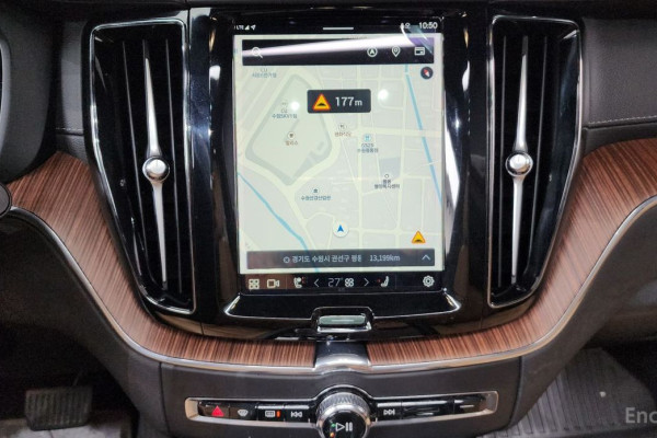 2024 Volvo XC60 с пробегом 84 339 км