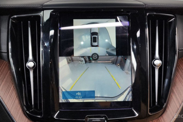 2024 Volvo XC60 с пробегом 84 339 км