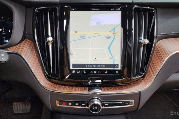 2023 Volvo XC60 с пробегом 13 563 км