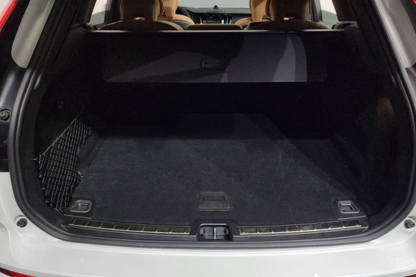 2023 Volvo XC60 с пробегом 13 563 км