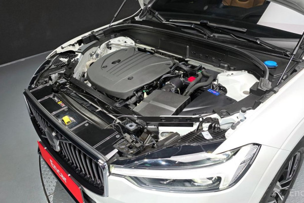 2022 Volvo XC60 с пробегом 53 457 км