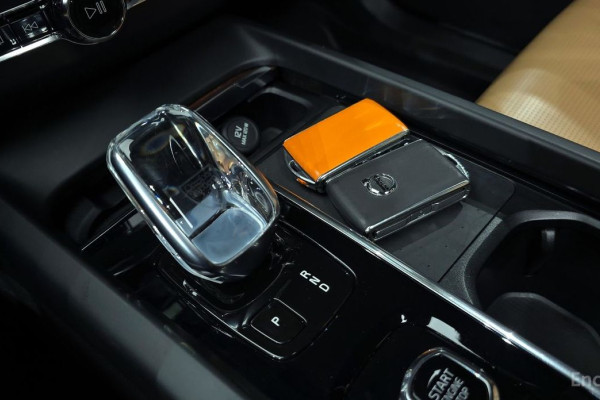 2022 Volvo XC60 с пробегом 53 457 км