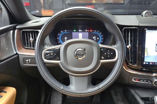 2022 Volvo XC60 с пробегом 53 457 км